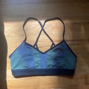 SOLD - Alo yoga bra